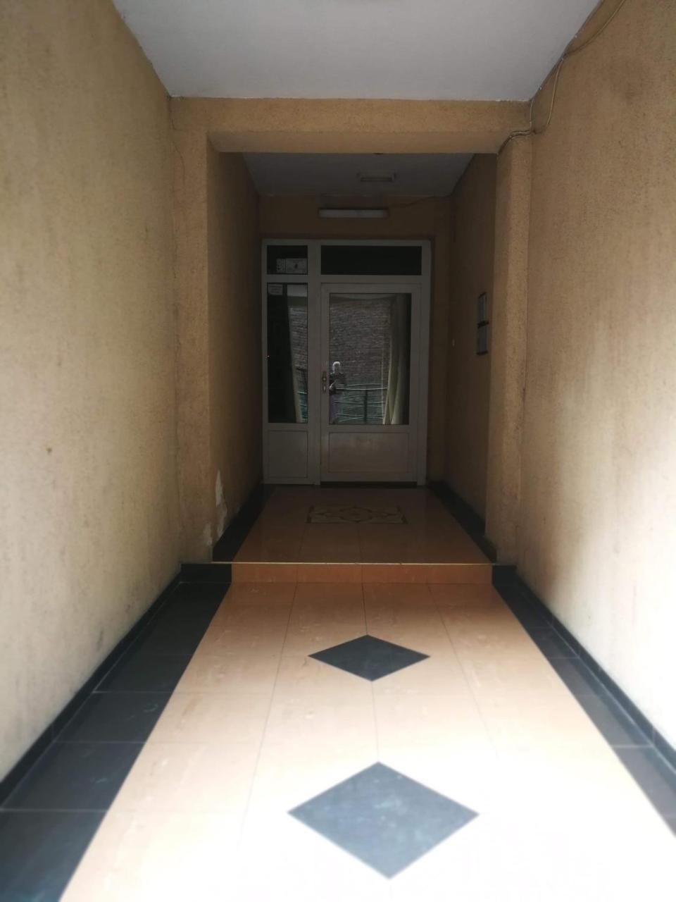 Brick Apartment On Macedonia Pedestrian Street Skopie Exterior foto